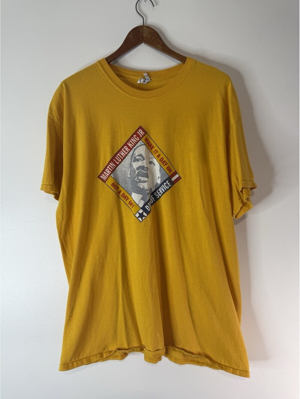 MLK A Day of Service Shirt Men's XL Yellow Short Sleeve